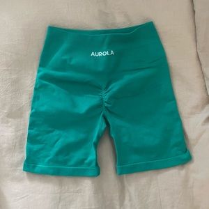 Aurola butt scrunch shorts